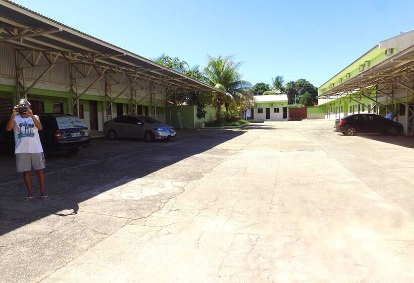 בית מלון כפרי Kolosso