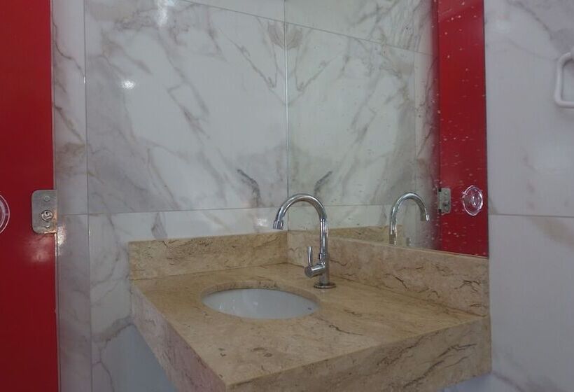 בית מלון כפרי Kolosso