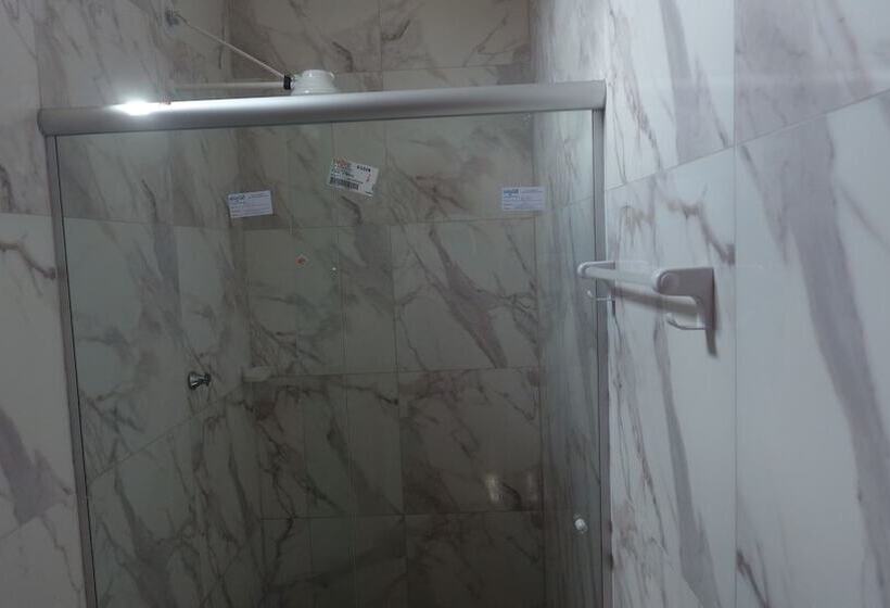 בית מלון כפרי Kolosso