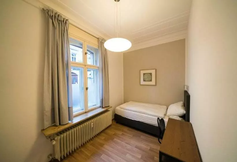Aparthotel Villa Elon