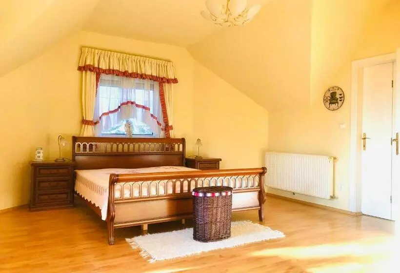 ベッドアンドブレックファースト Apollo Inn