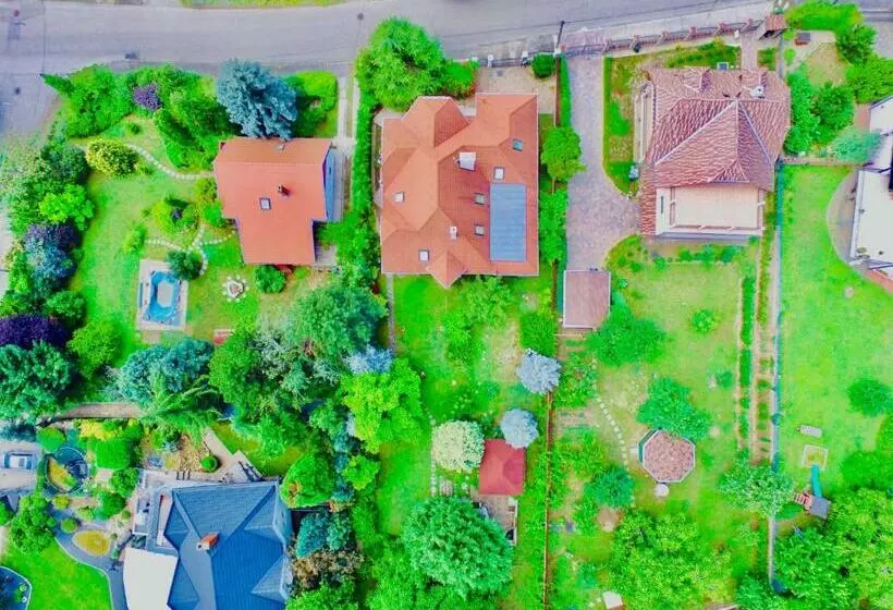 ベッドアンドブレックファースト Apollo Inn