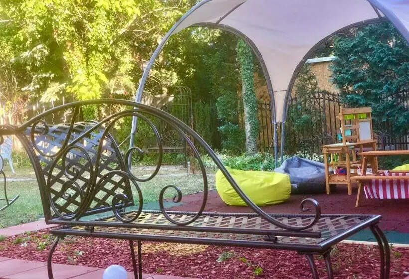 ベッドアンドブレックファースト Apollo Inn