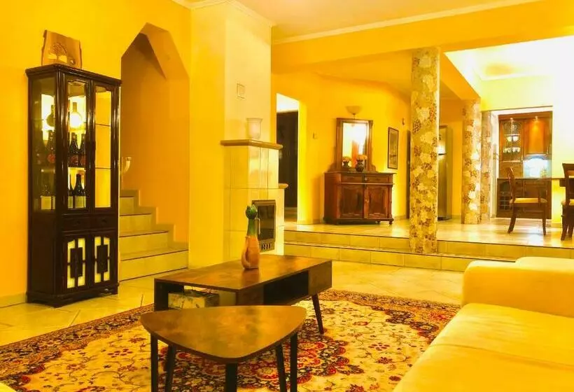 ベッドアンドブレックファースト Apollo Inn