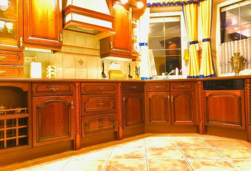 ベッドアンドブレックファースト Apollo Inn