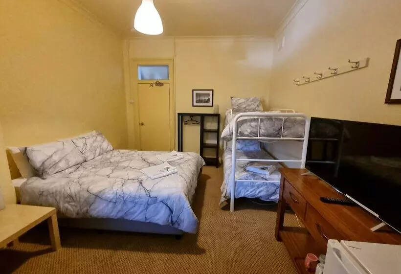 The Commercial Hotel Wallerawang