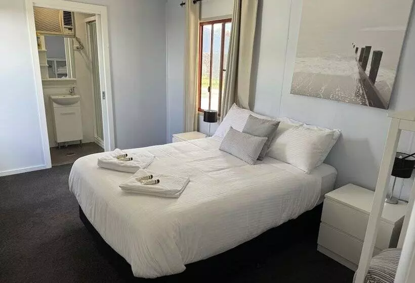 The Commercial Hotel Wallerawang