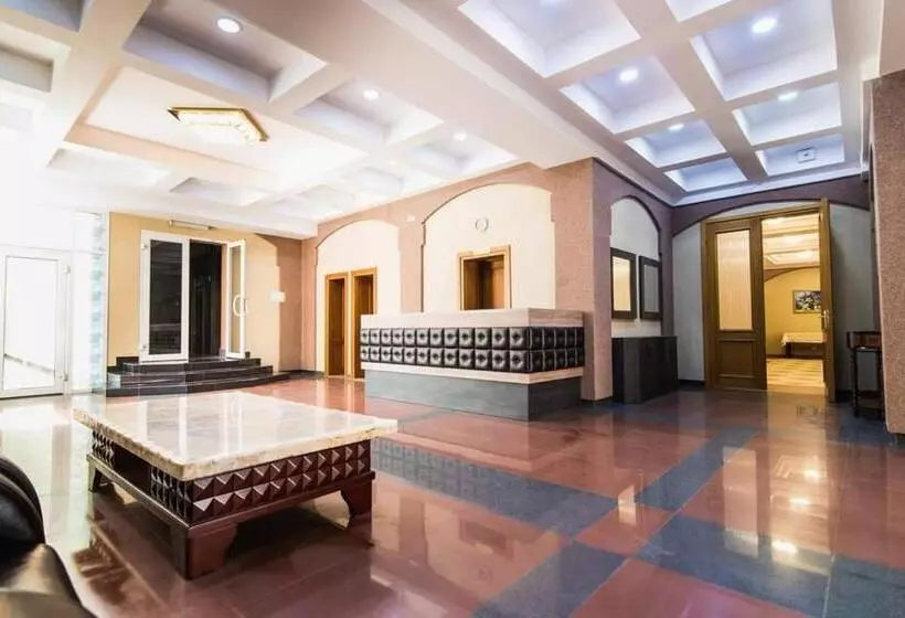 Hotelli Koncha Zaspa Spa