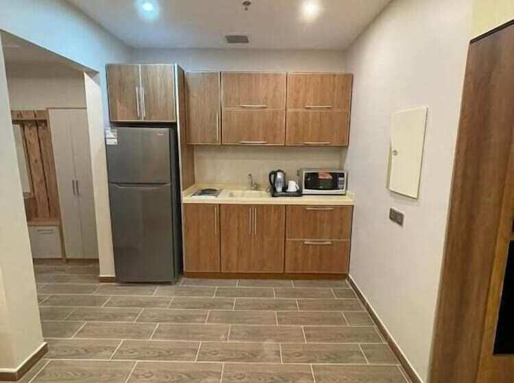 ホテル Mirada Purple   Zahra