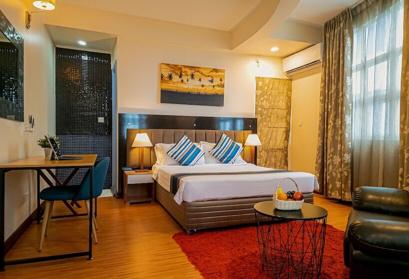 Umet Seaview Hotel With Free Roundtrip Airport Pick Up And Drop Off