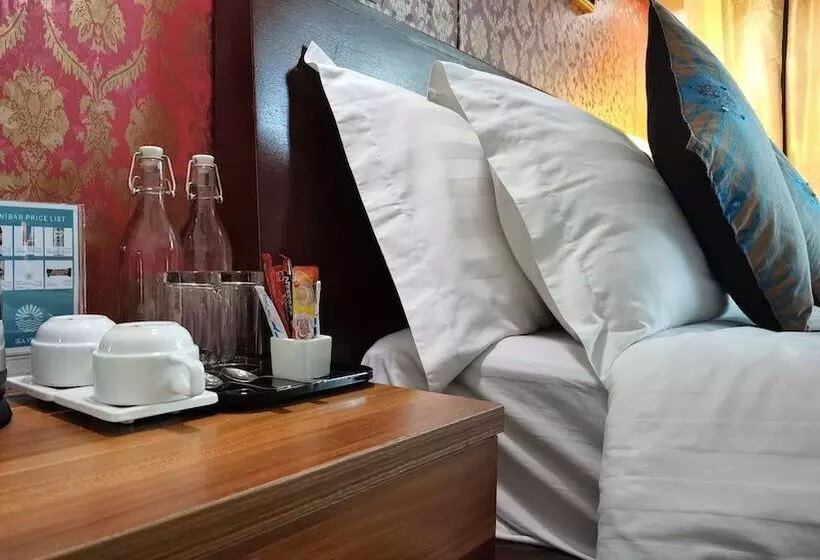 Umet Seaview Hotel With Free Roundtrip Airport Pick Up And Drop Off