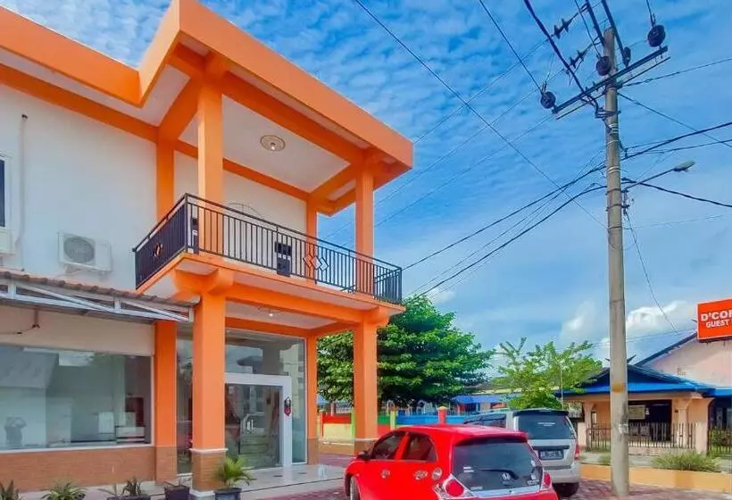 Urbanview Hotel Bundaran Besar Palangkaraya By Reddoorz