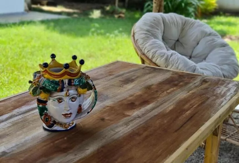 پانسیون Frida House