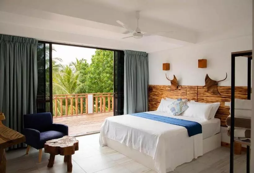 پانسیون Kudhi Boli Beach House