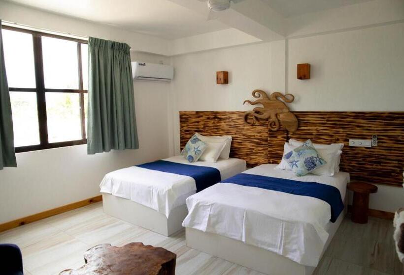 پانسیون Kudhi Boli Beach House