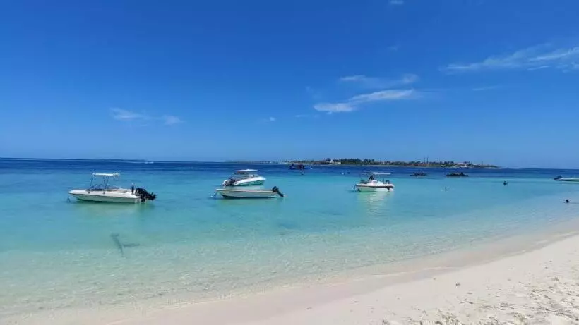 پانسیون Kudhi Boli Beach House