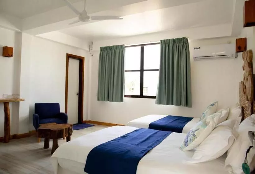 پانسیون Kudhi Boli Beach House