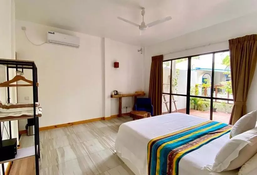 پانسیون Kudhi Boli Beach House