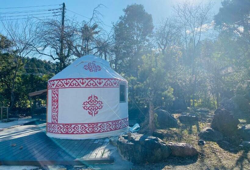 بنسيون One Night, One View, One Destiny   Vacation Stay 05343v