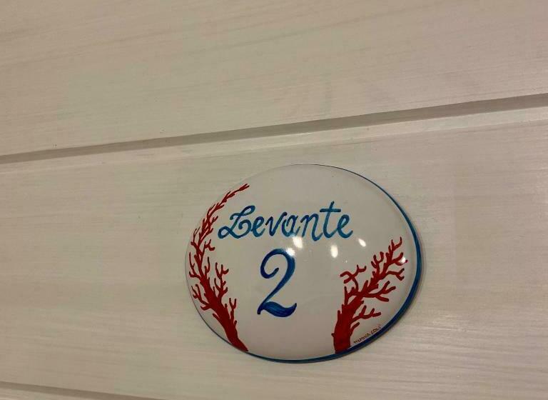 ベッドアンドブレックファースト Aquarama Rooms & Apartments