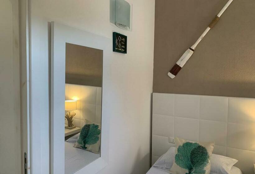 ベッドアンドブレックファースト Aquarama Rooms & Apartments