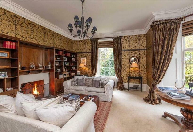 ベッドアンドブレックファースト Park Of Drumquhassle