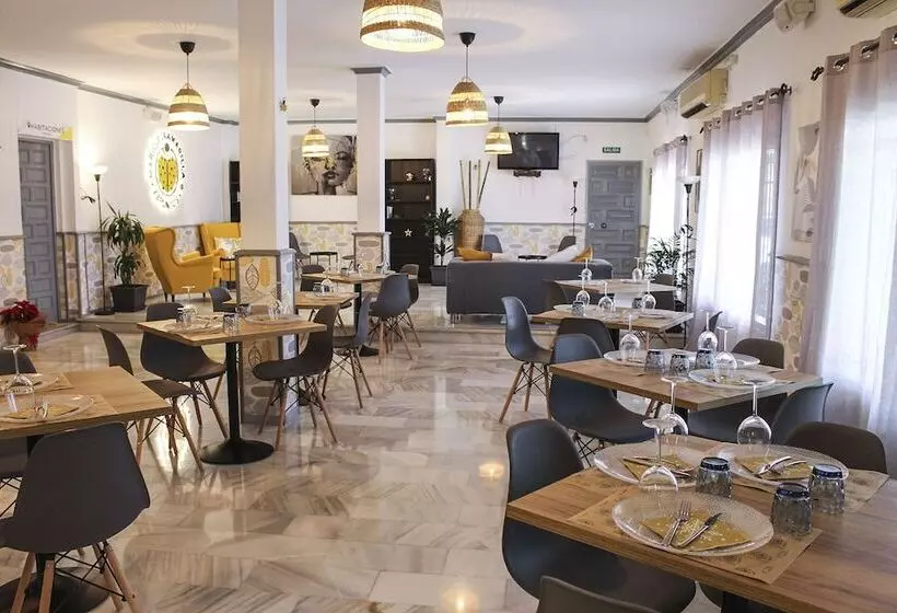 Hotelli Vía Sevilla   Cádiz By Ma 22 Puntos