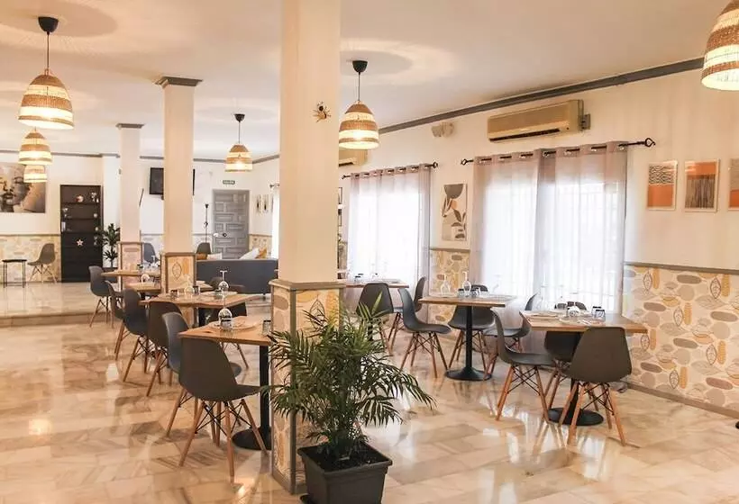 Hotelli Vía Sevilla   Cádiz By Ma 22 Puntos