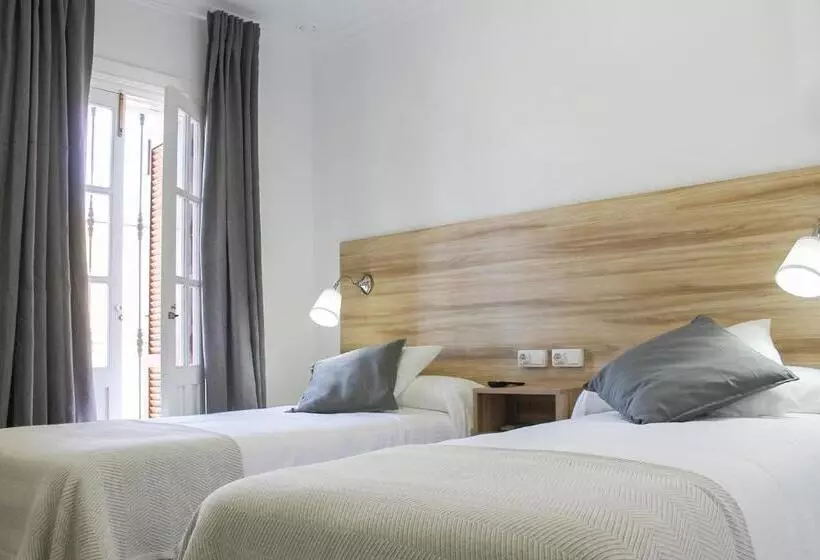 Hotelli Vía Sevilla   Cádiz By Ma 22 Puntos