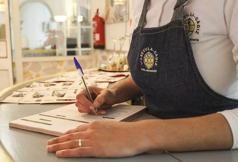 Hotelli Vía Sevilla   Cádiz By Ma 22 Puntos