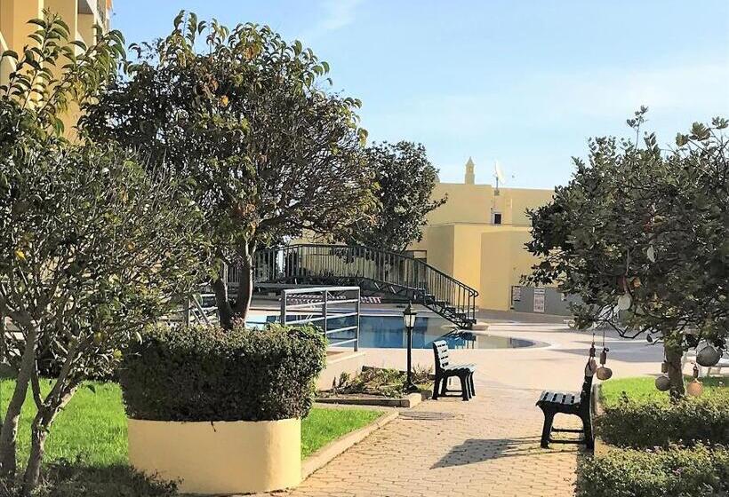 بنسيون Sun & Sea, Meia Praia