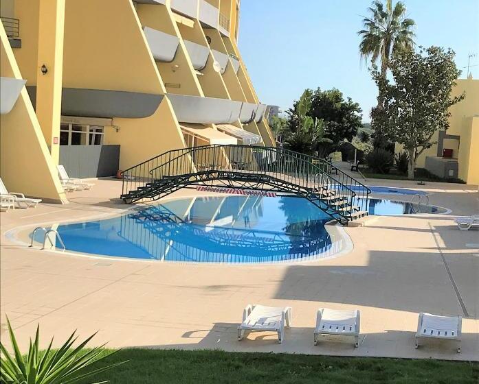 بنسيون Sun & Sea, Meia Praia