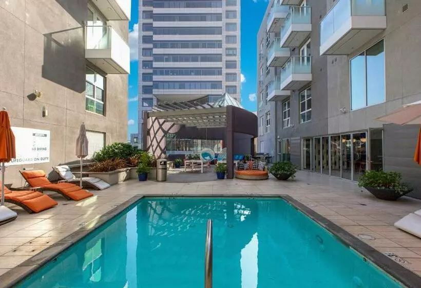 Suitesrus Apart  At Glendale