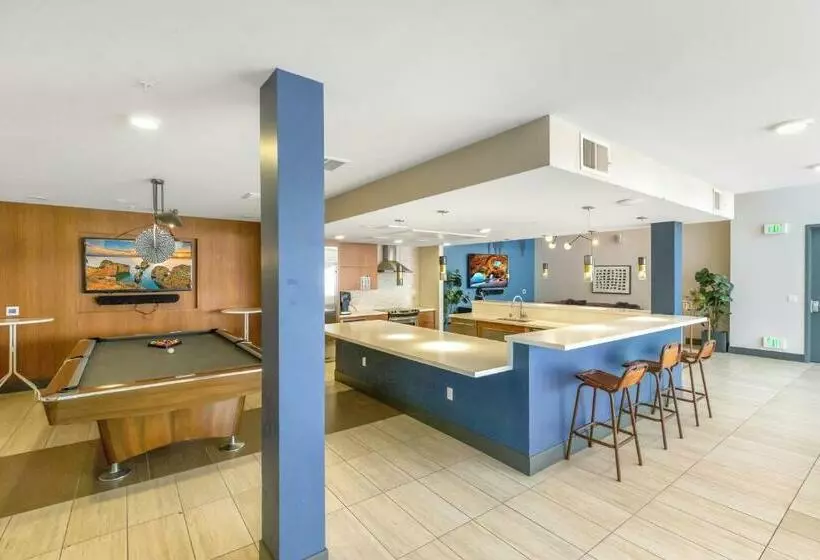 Suitesrus Apart  At Glendale