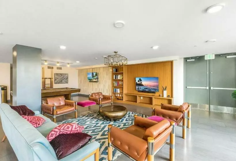 Suitesrus Apart  At Glendale