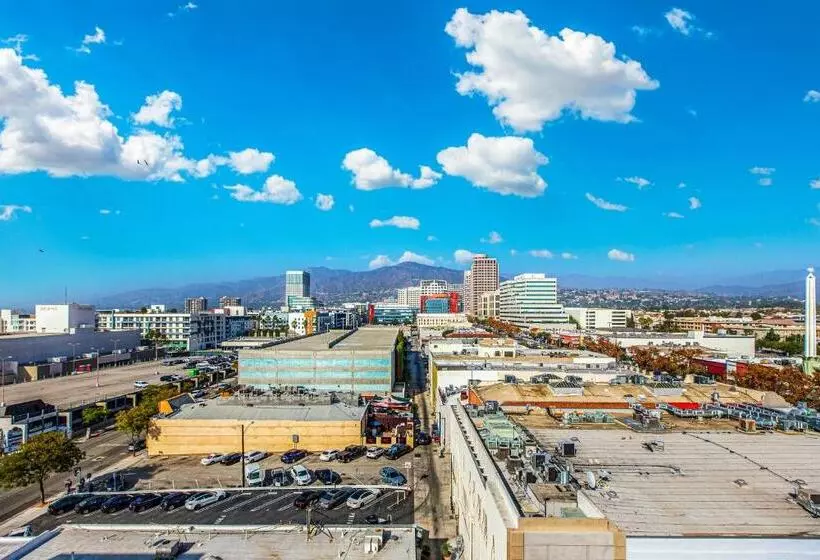 Suitesrus Apart  At Glendale
