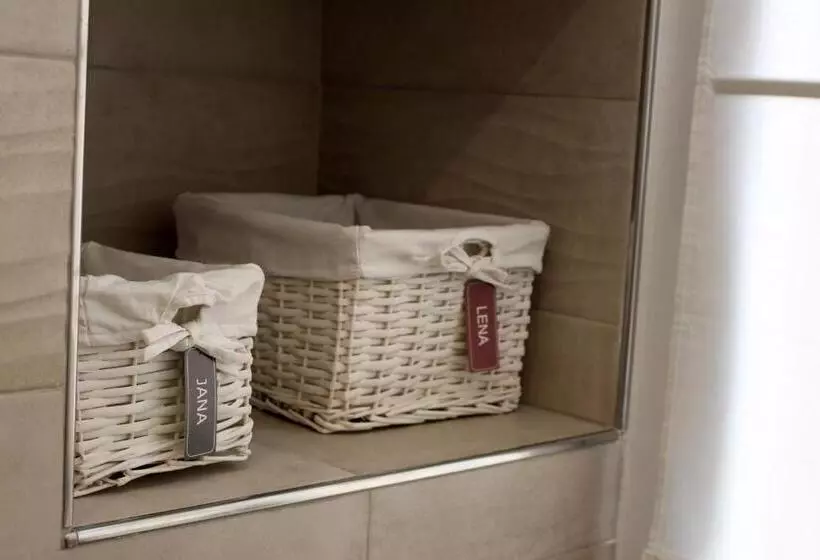 ペンション Maestrale Charme Rooms