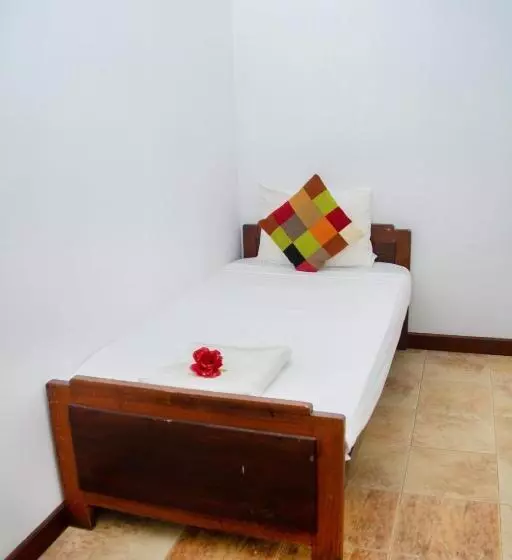 Yolanda Villa Negombo