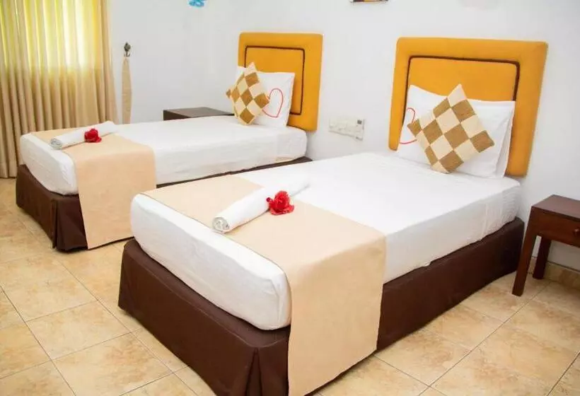 Yolanda Villa Negombo