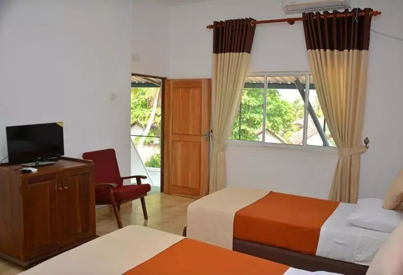 Yolanda Villa Negombo