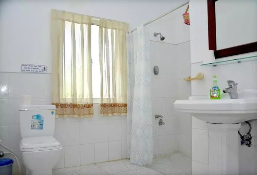Yolanda Villa Negombo