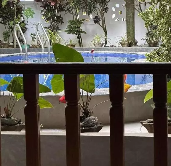 Yolanda Villa Negombo