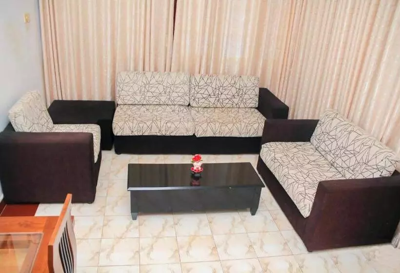 Yolanda Villa Negombo