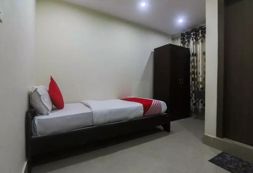Hotel Oyo 27619  Blue Bird Annexe