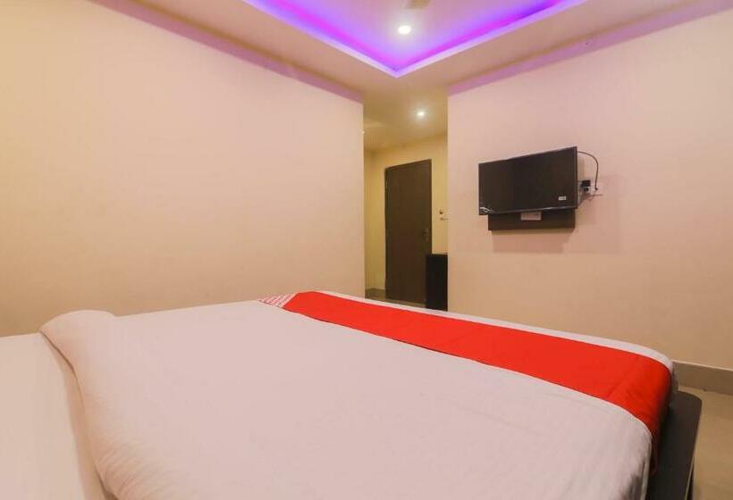 ホテル Oyo 27619 Blue Bird Annexe