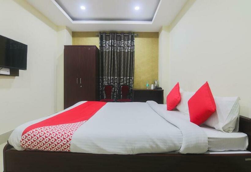 ホテル Oyo 27619 Blue Bird Annexe