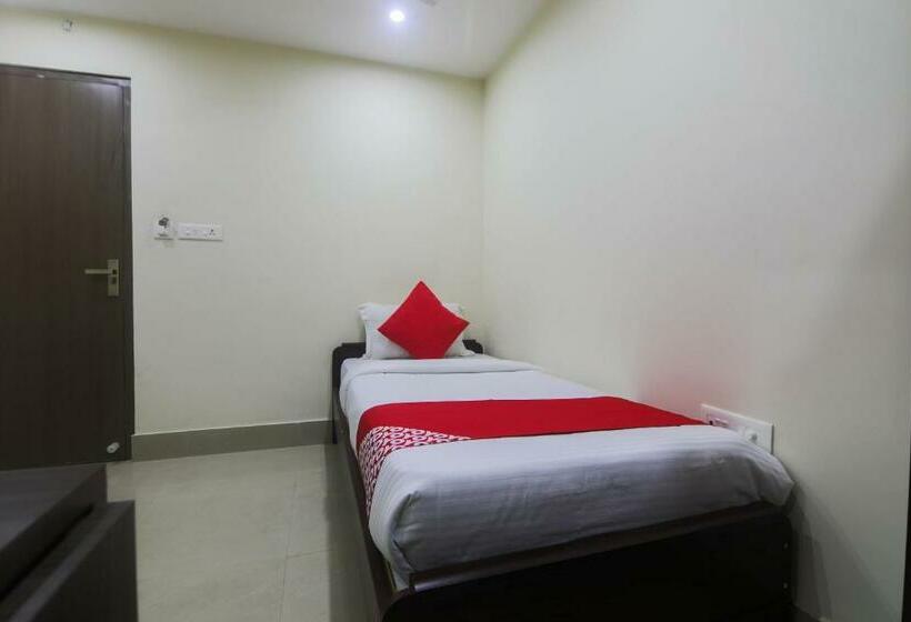 ホテル Oyo 27619 Blue Bird Annexe