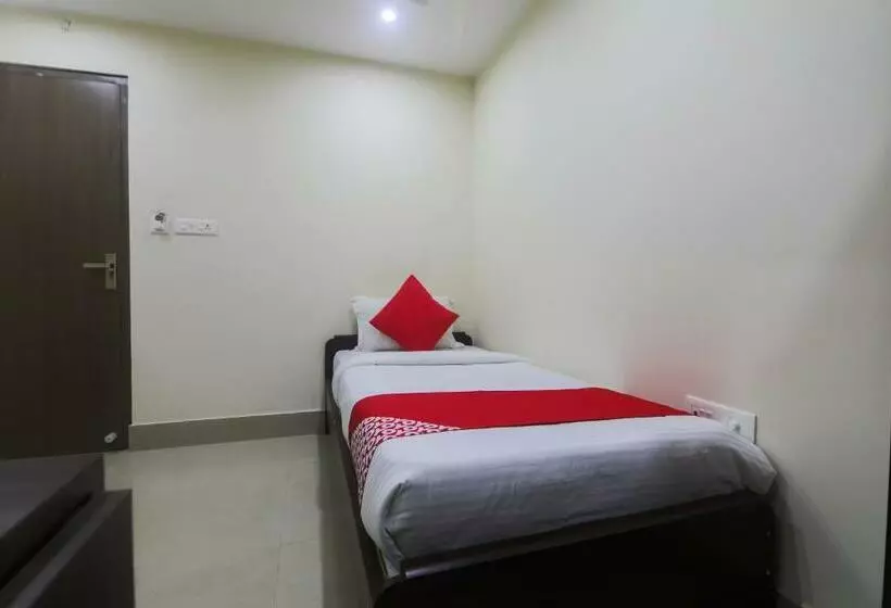 Hotel Oyo 27619  Blue Bird Annexe