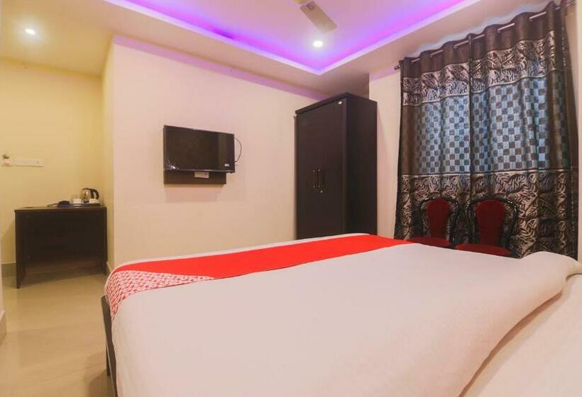 ホテル Oyo 27619 Blue Bird Annexe