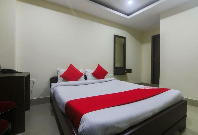 ホテル Oyo 27619 Blue Bird Annexe